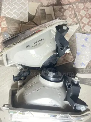 Hilux 2001 Headlight Original