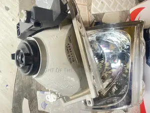 Hilux 2001 Headlight Original