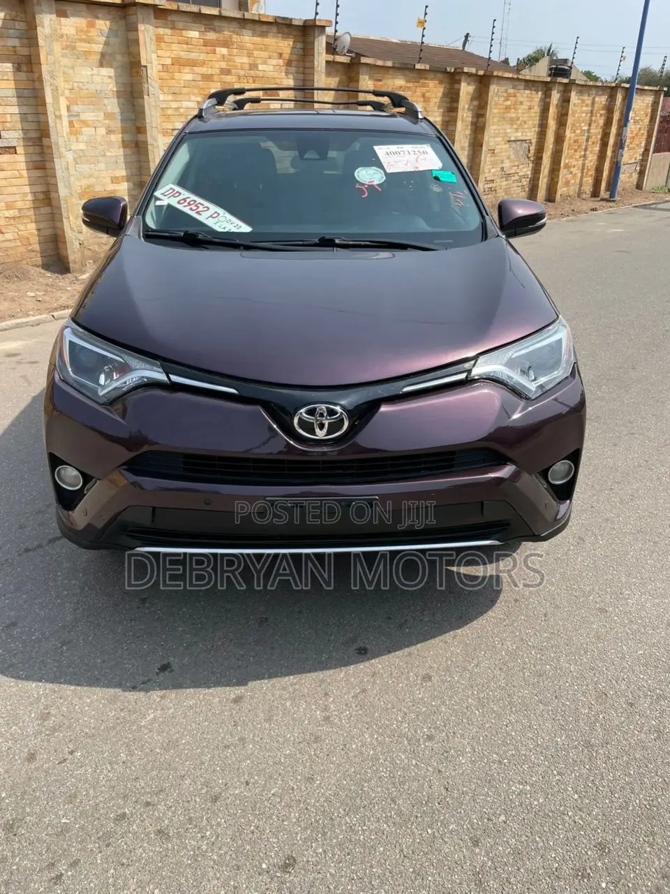 Toyota RAV4 XLE AWD (2.5L 4cyl 6A) 2017 Burgundy