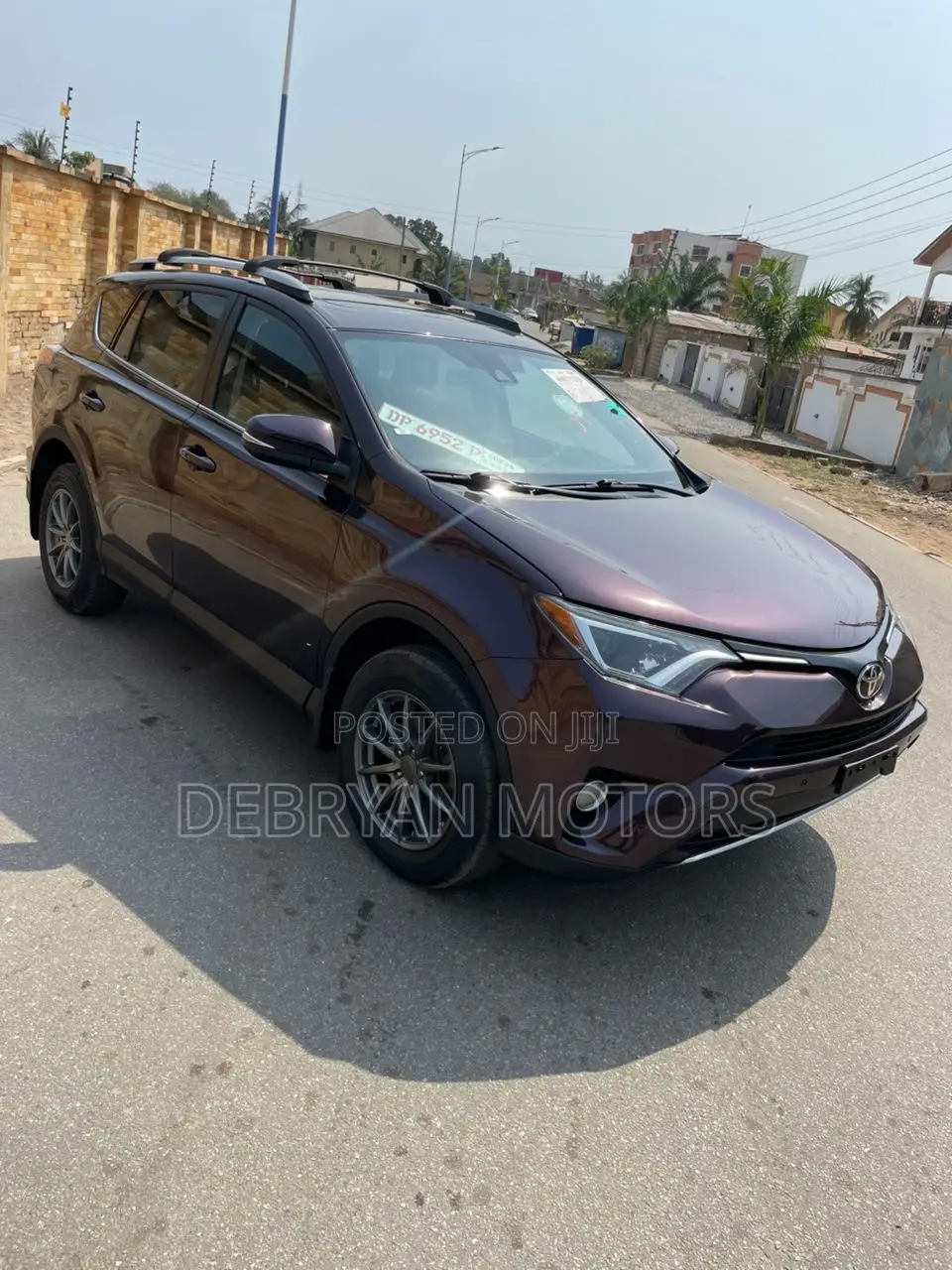 Toyota RAV4 XLE AWD (2.5L 4cyl 6A) 2017 Burgundy