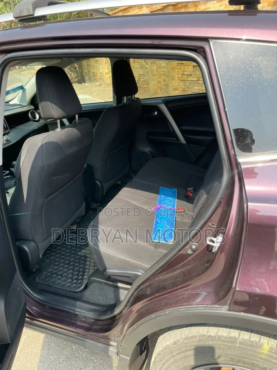 Toyota RAV4 XLE AWD (2.5L 4cyl 6A) 2017 Burgundy