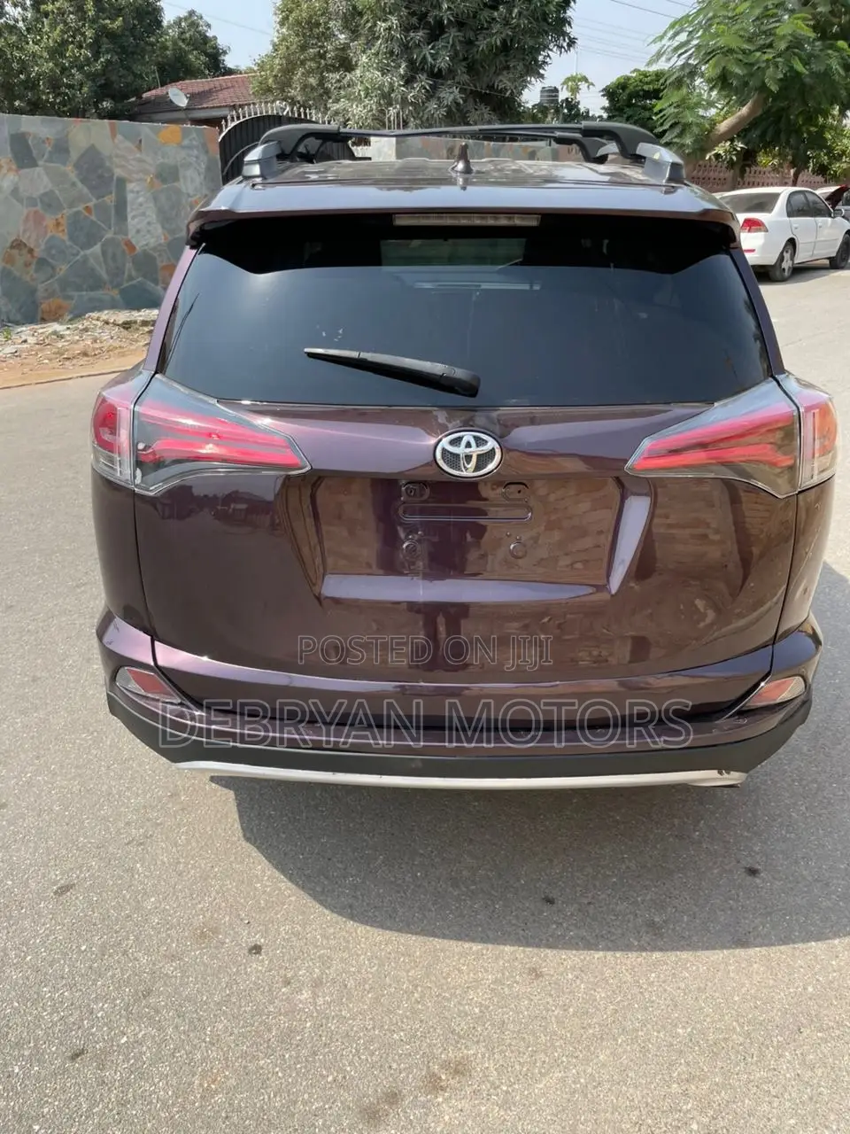 Toyota RAV4 XLE AWD (2.5L 4cyl 6A) 2017 Burgundy