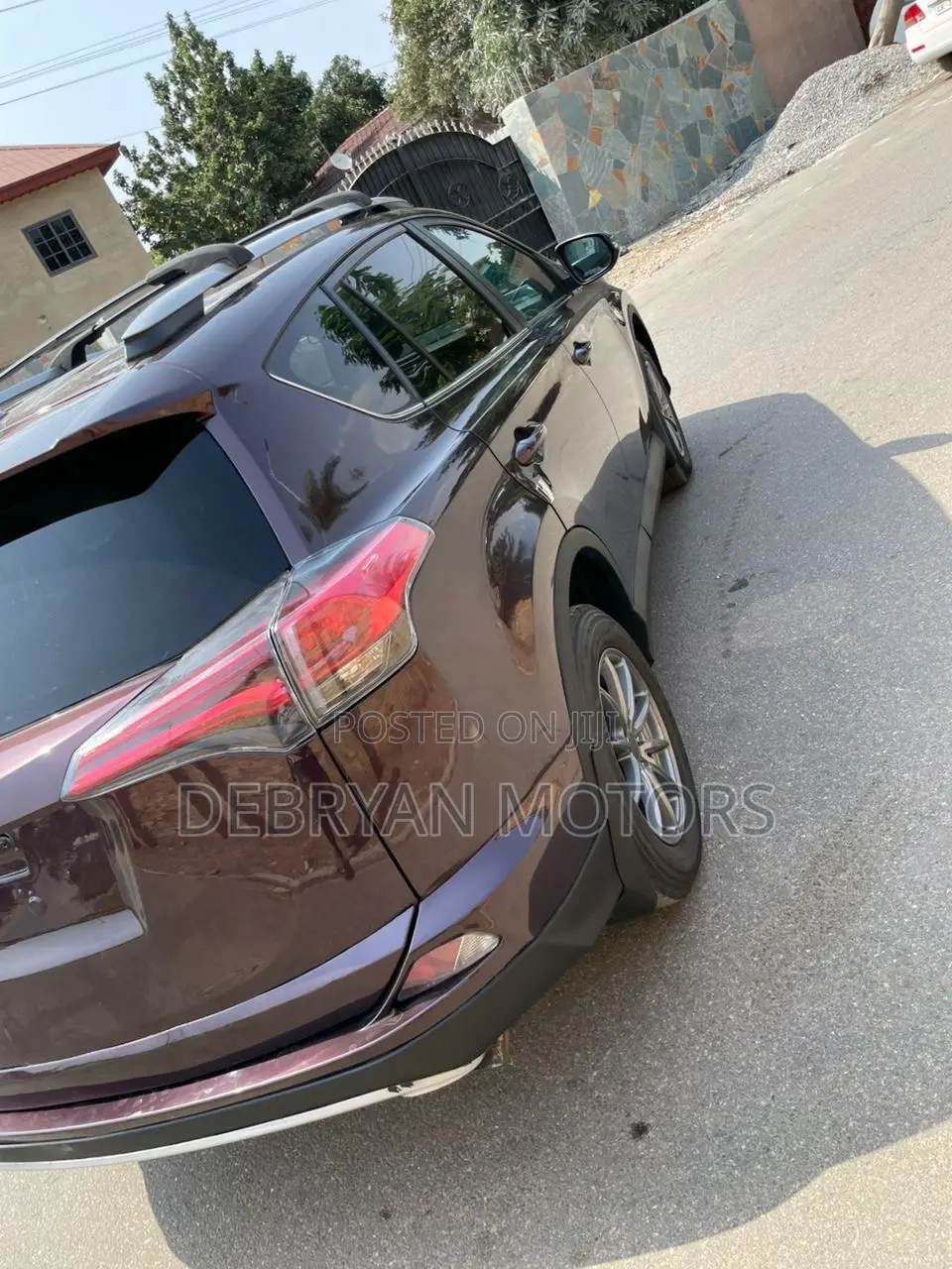 Toyota RAV4 XLE AWD (2.5L 4cyl 6A) 2017 Burgundy