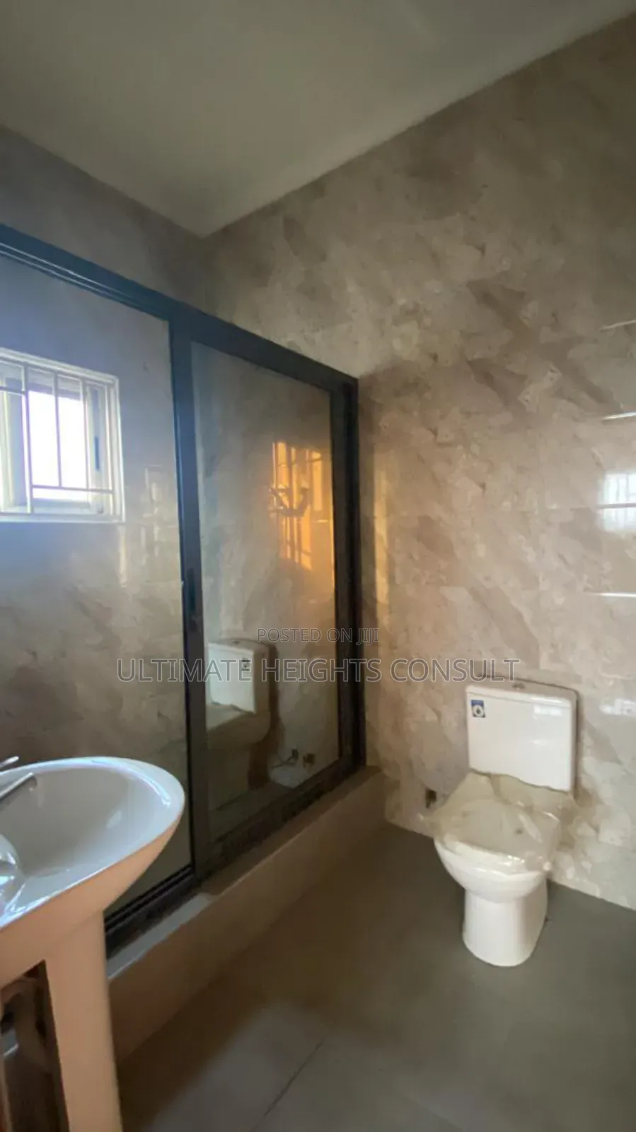 2bdrm Apartment in Odokor, North Kaneshie for rent