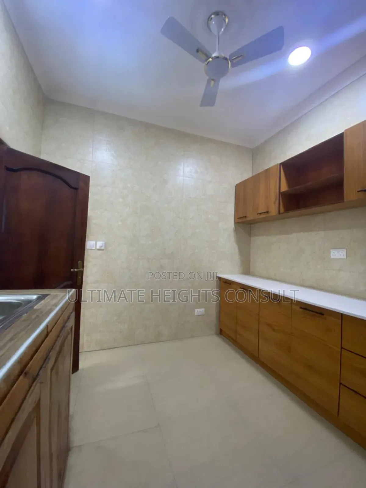 2bdrm Apartment in Odokor, North Kaneshie for rent