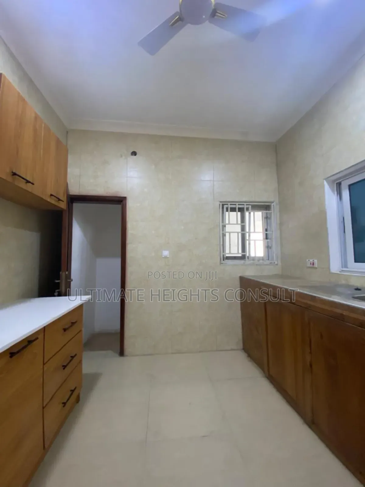 2bdrm Apartment in Odokor, North Kaneshie for rent