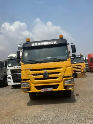 Sino Trucks for Sale 25 Cubic and 20 Cubic