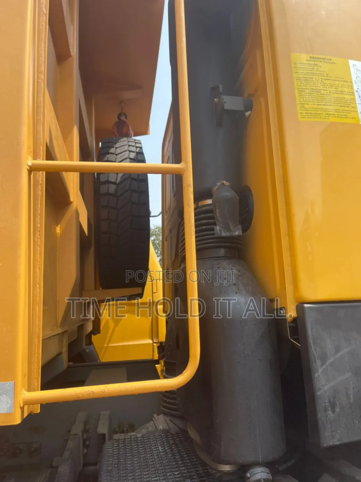 Sino Trucks for Sale 25 Cubic and 20 Cubic
