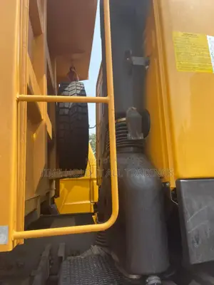 Sino Trucks for Sale 25 Cubic and 20 Cubic