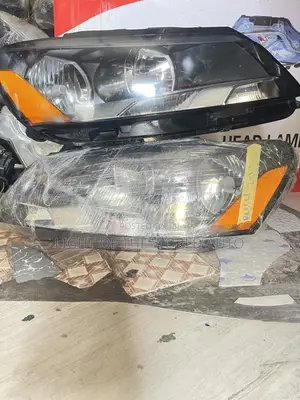 Passat 2010 Headlight Available