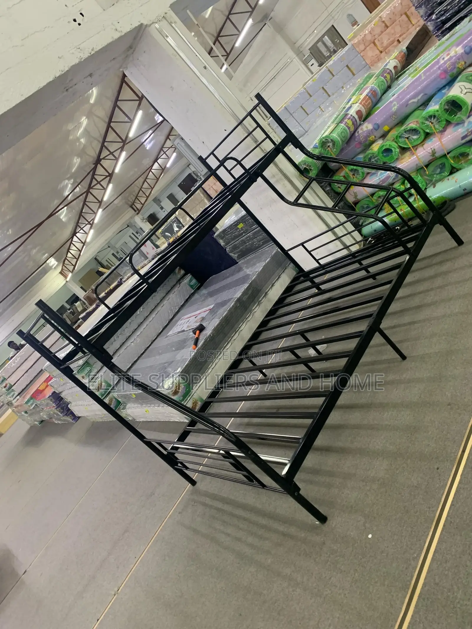 Metal Bunk Bed/Twin Bed (Double + Single )