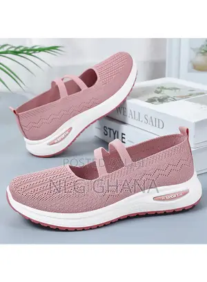 Lightweight Breathable Comfortable Mesh Soft Sole Slip-on Sh