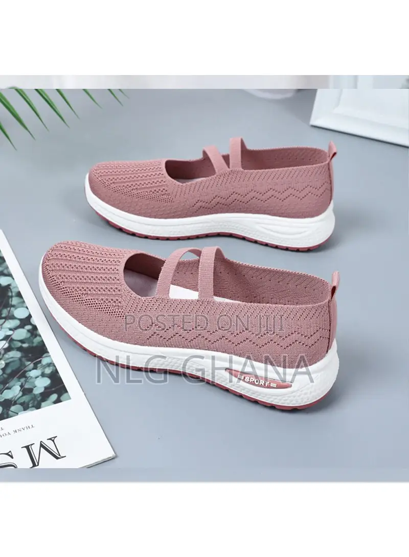 Lightweight Breathable Comfortable Mesh Soft Sole Slip-on Sh
