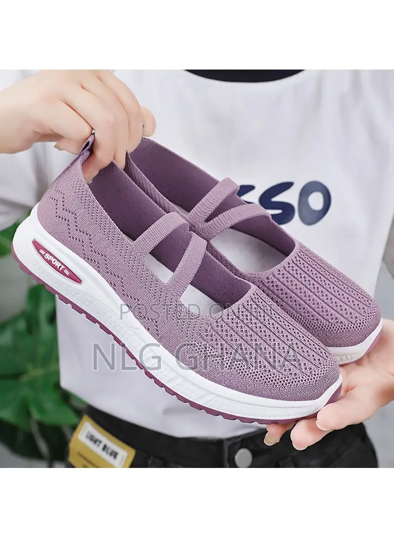 Lightweight Breathable Comfortable Mesh Soft Sole Slip-on Sh