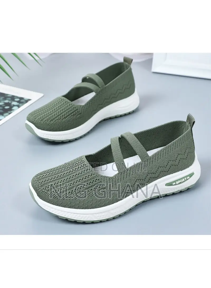 Lightweight Breathable Comfortable Mesh Soft Sole Slip-on Sh