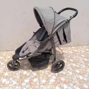 Big Neat Awesome Child Stroller From the Uk