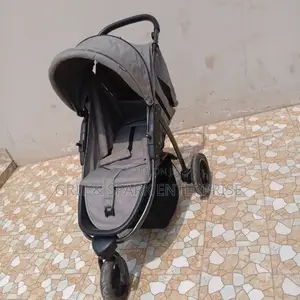 Big Neat Awesome Child Stroller From the Uk