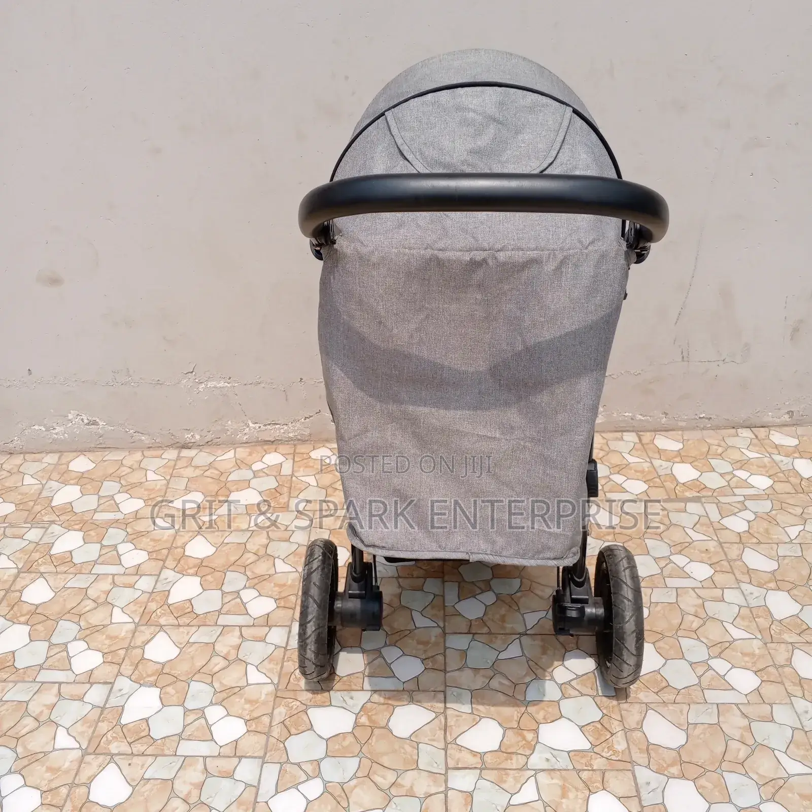 Big Neat Awesome Child Stroller From the Uk