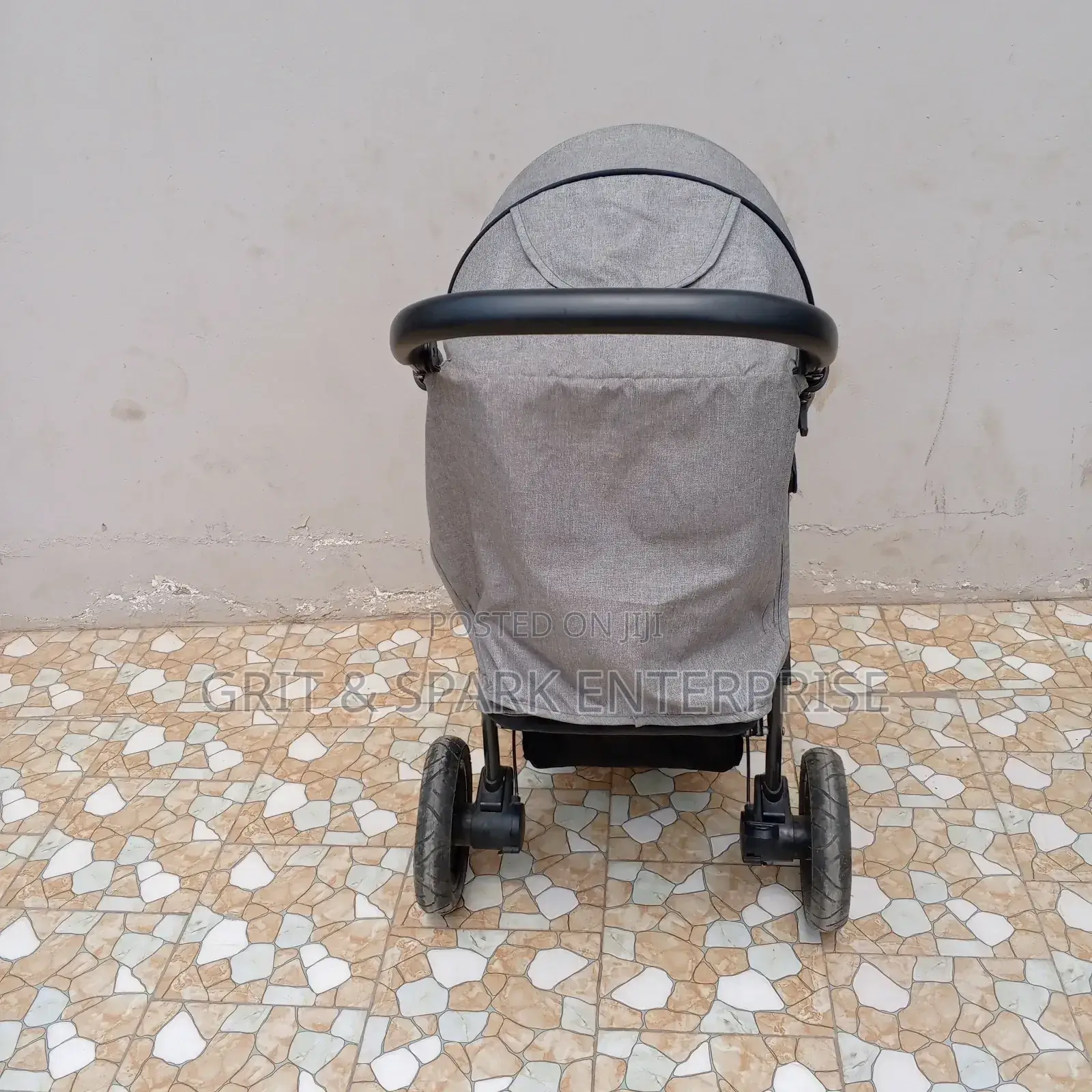 Big Neat Awesome Child Stroller From the Uk