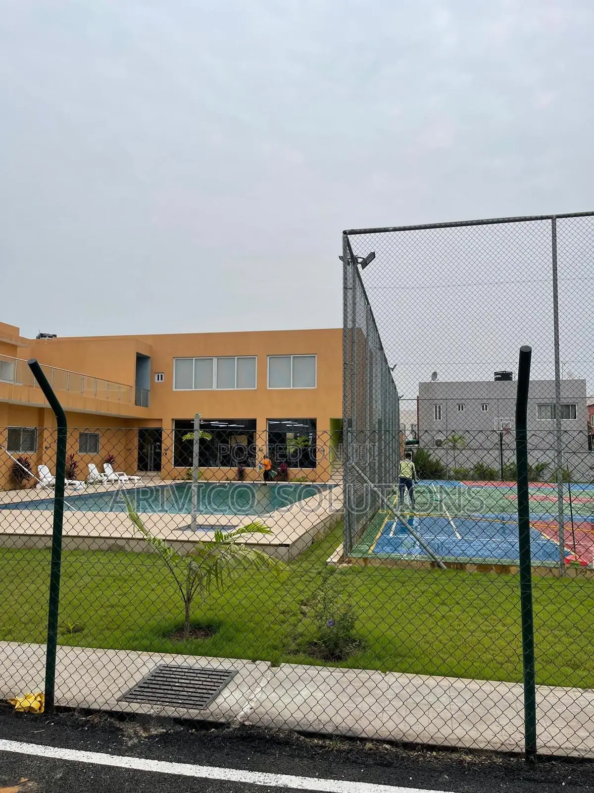 Furnished 3bdrm Townhouse / Terrace in The Greens, Tema Metropolitan