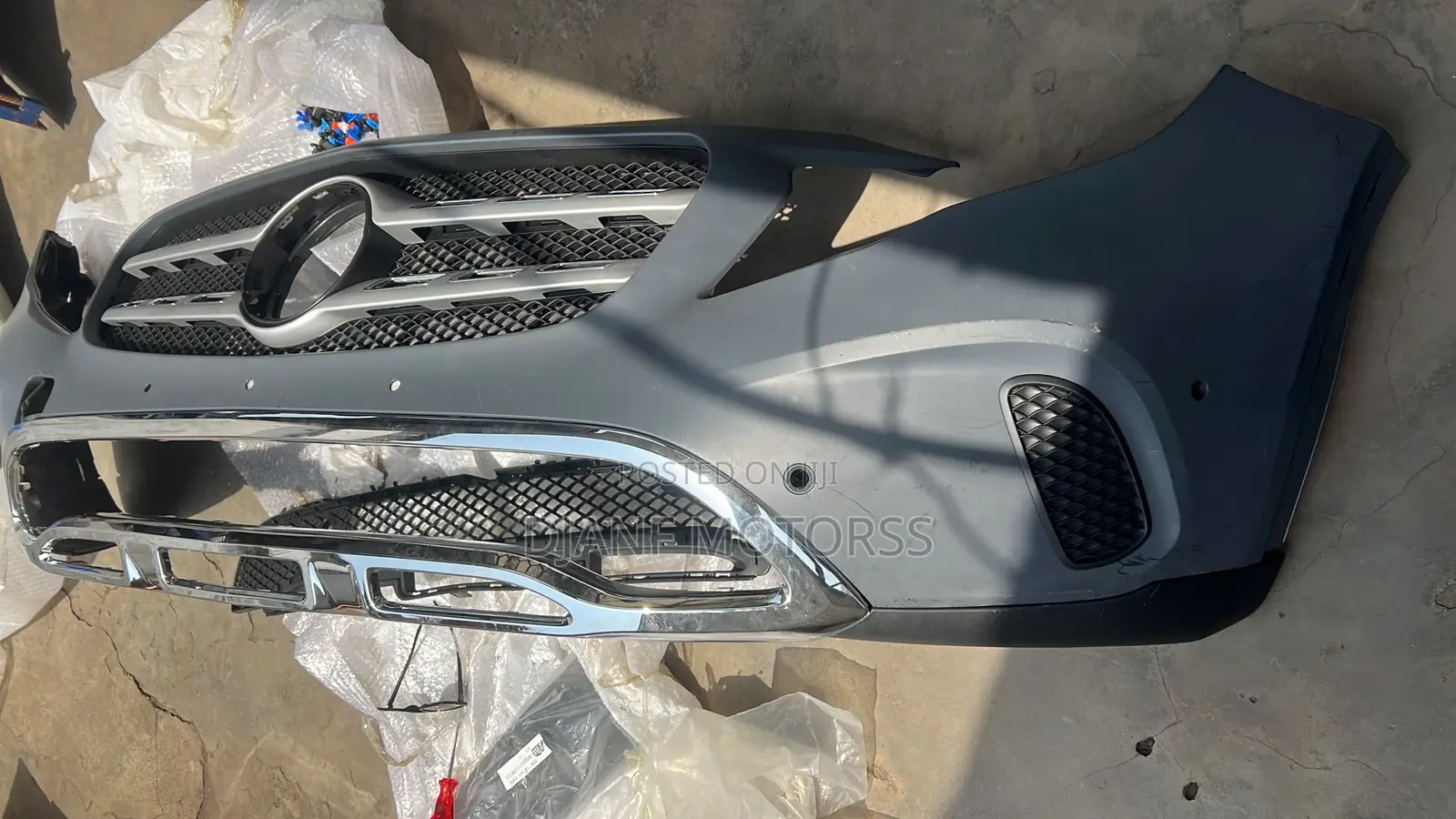 Benz Gla 2019 Front Bumper Complete and All Kinds of Parts