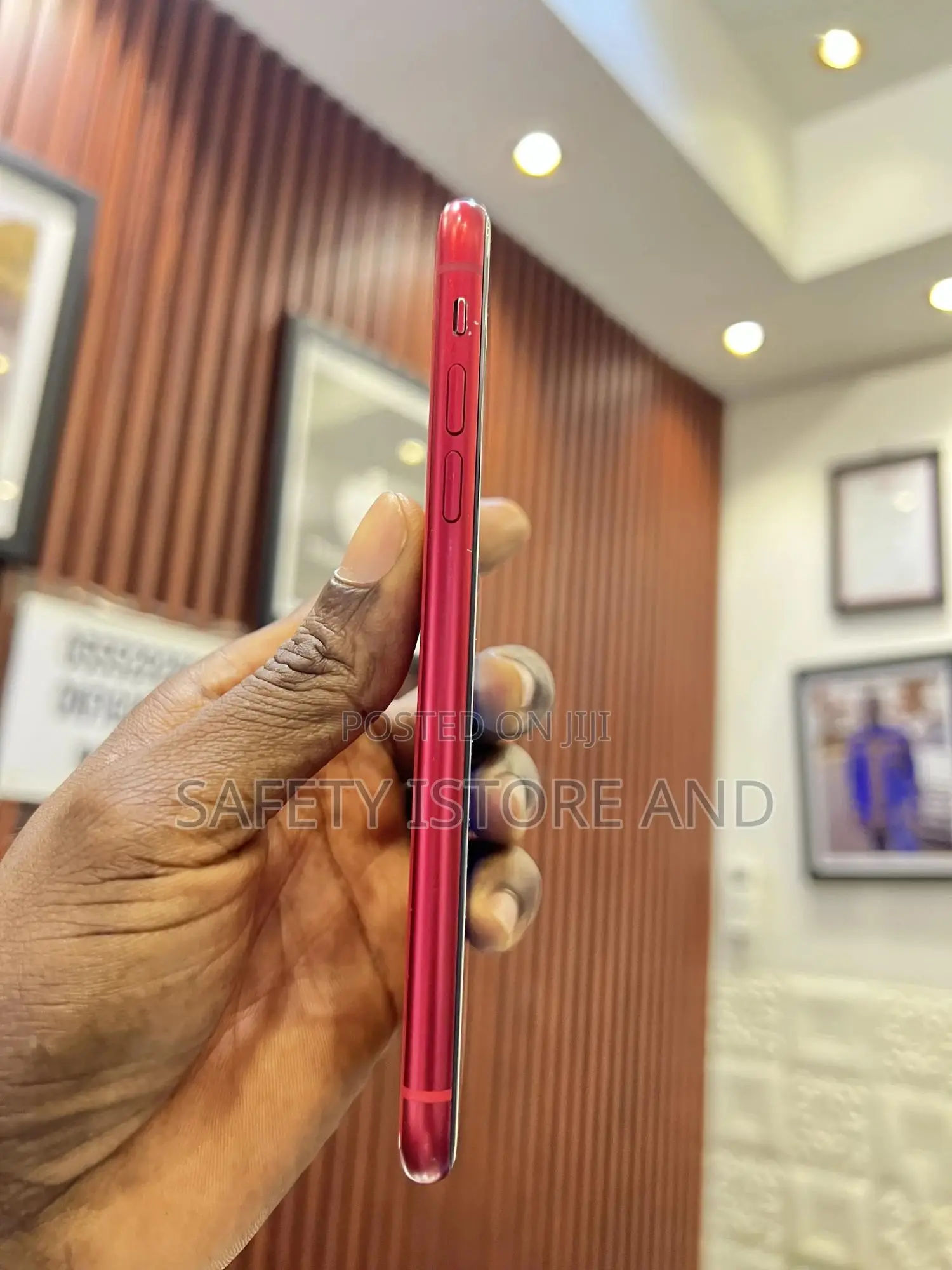 New Apple iPhone 11 128 GB Red