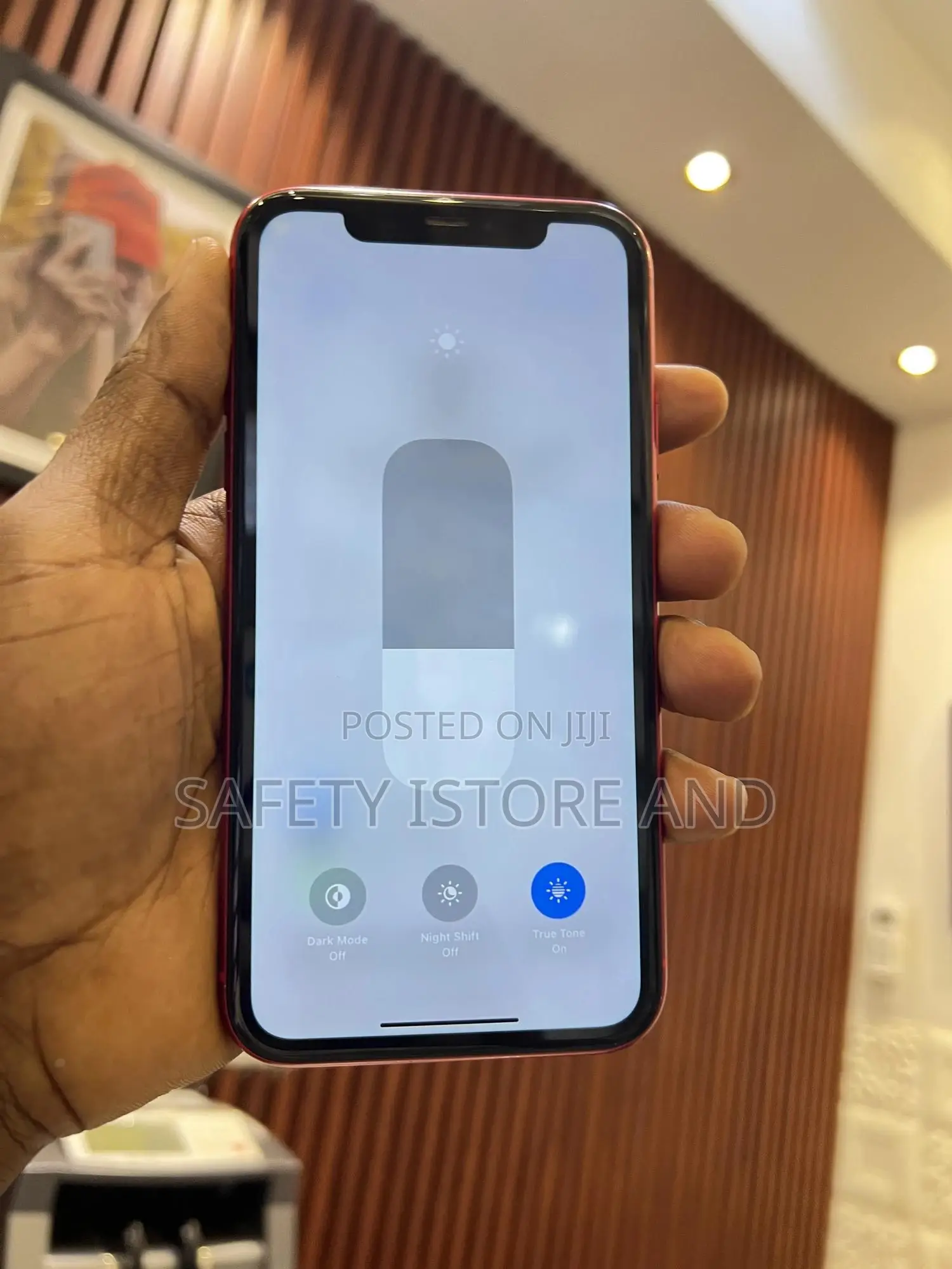 New Apple iPhone 11 128 GB Red