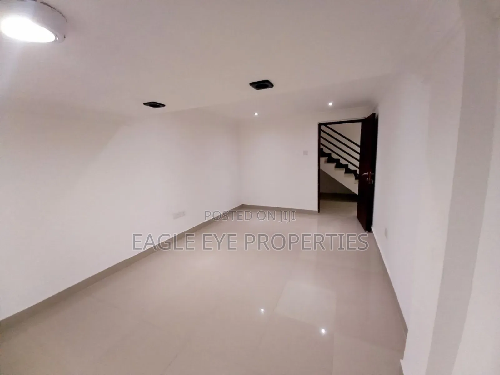 4bdrm Townhouse/Terrace in Airport Residential Area for sale