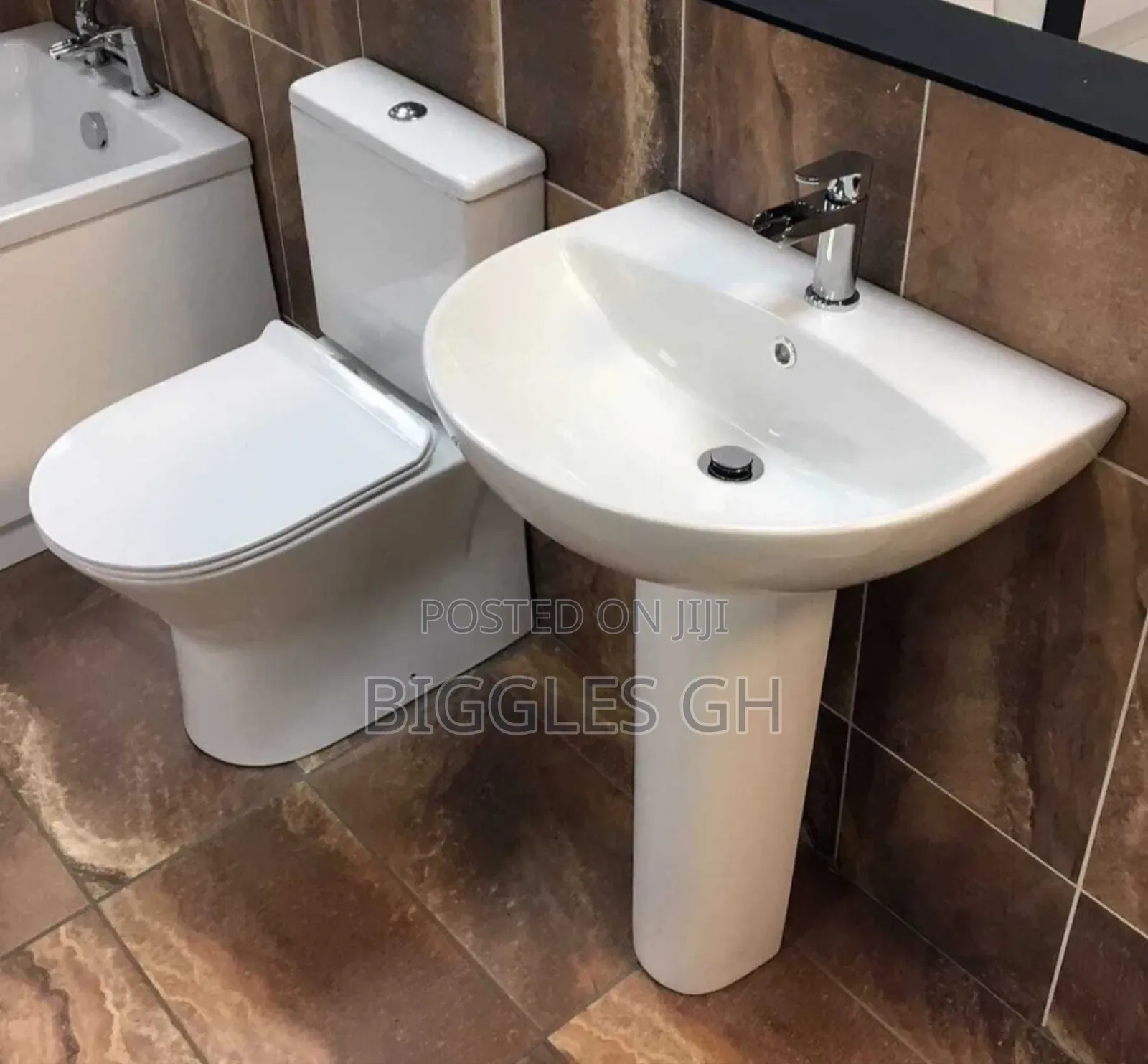 Wc With Basin- Slim Tank Wc + Basin