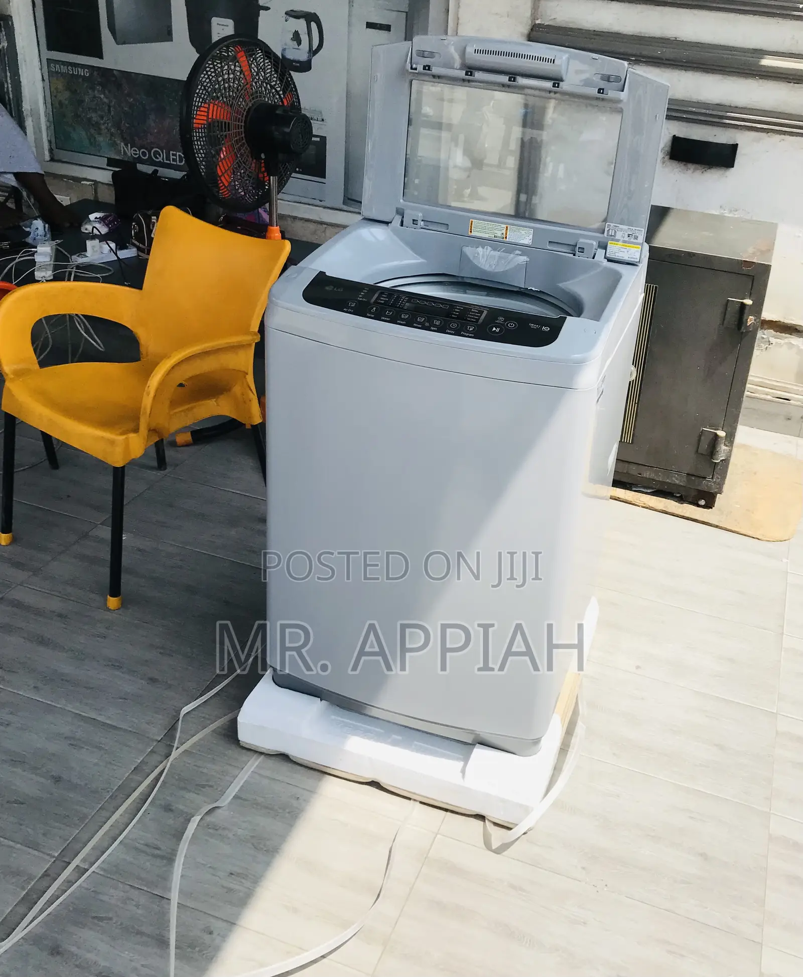 Effortless Cleaning LG 13kg Top Load Washing Machine.