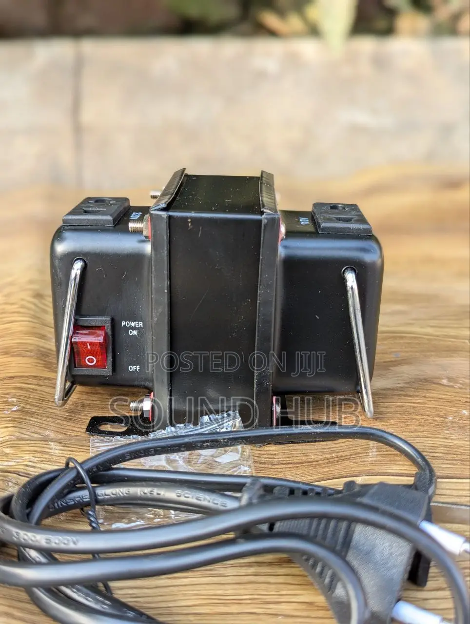 Step Up / Step Down Transformer - Black