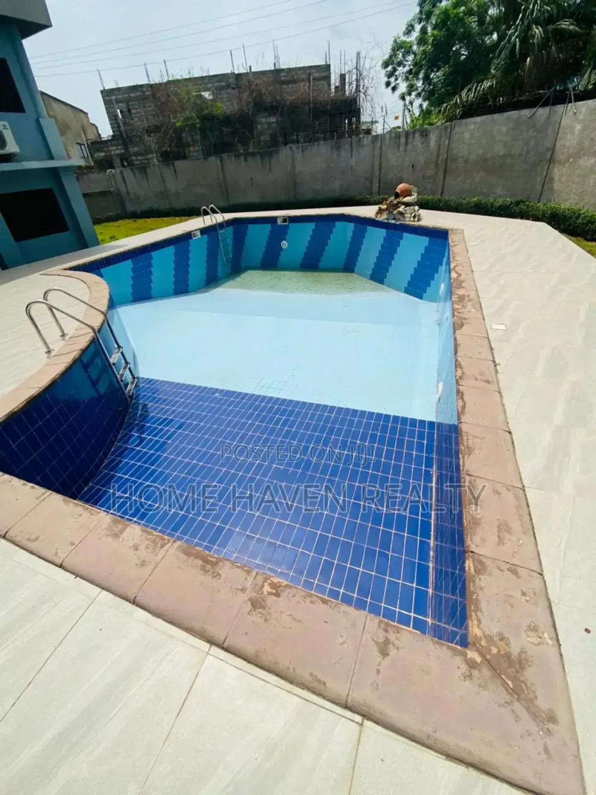 5bdrm House in Dzorwulu for rent