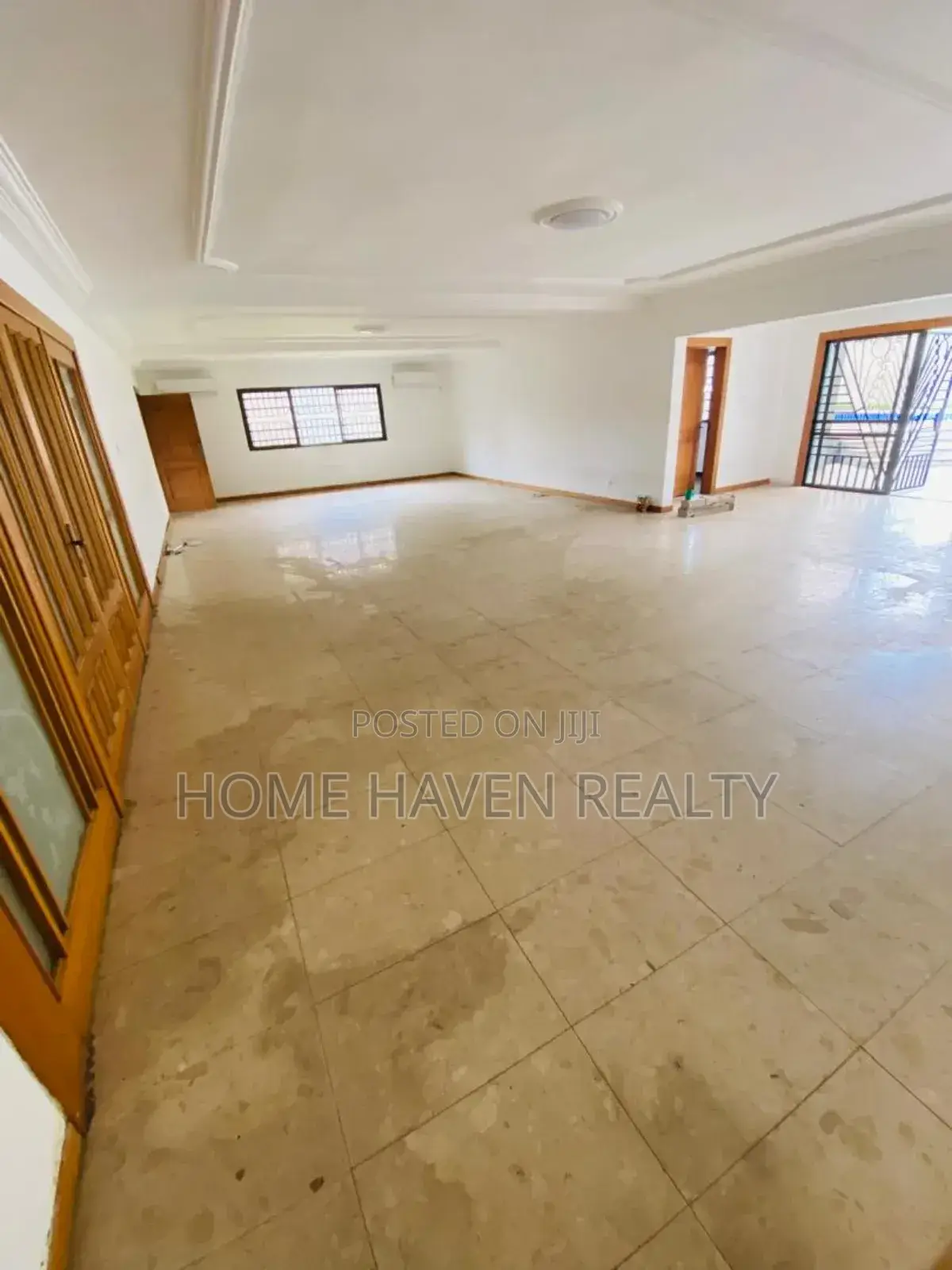 5bdrm House in Dzorwulu for rent
