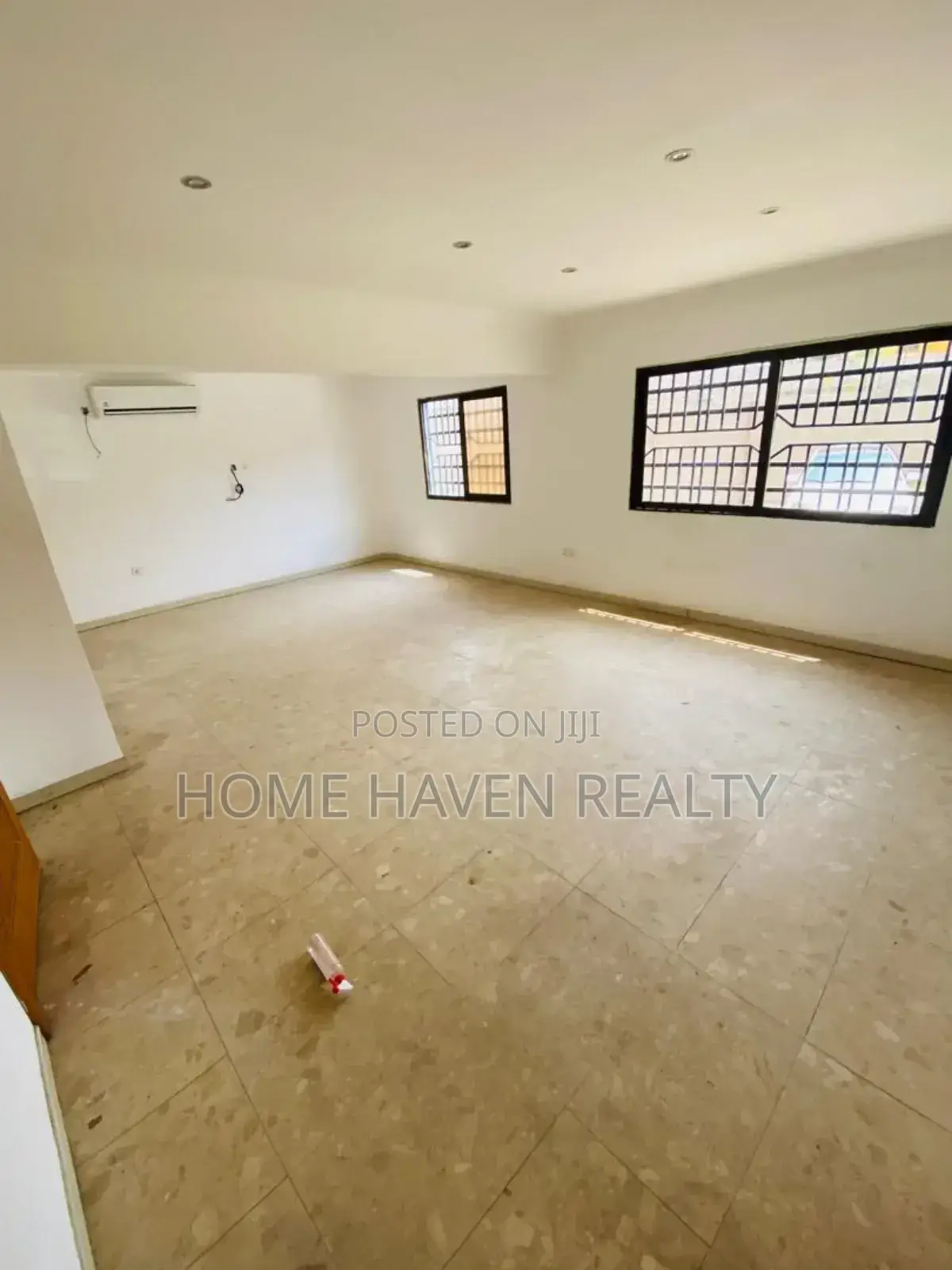 5bdrm House in Dzorwulu for rent
