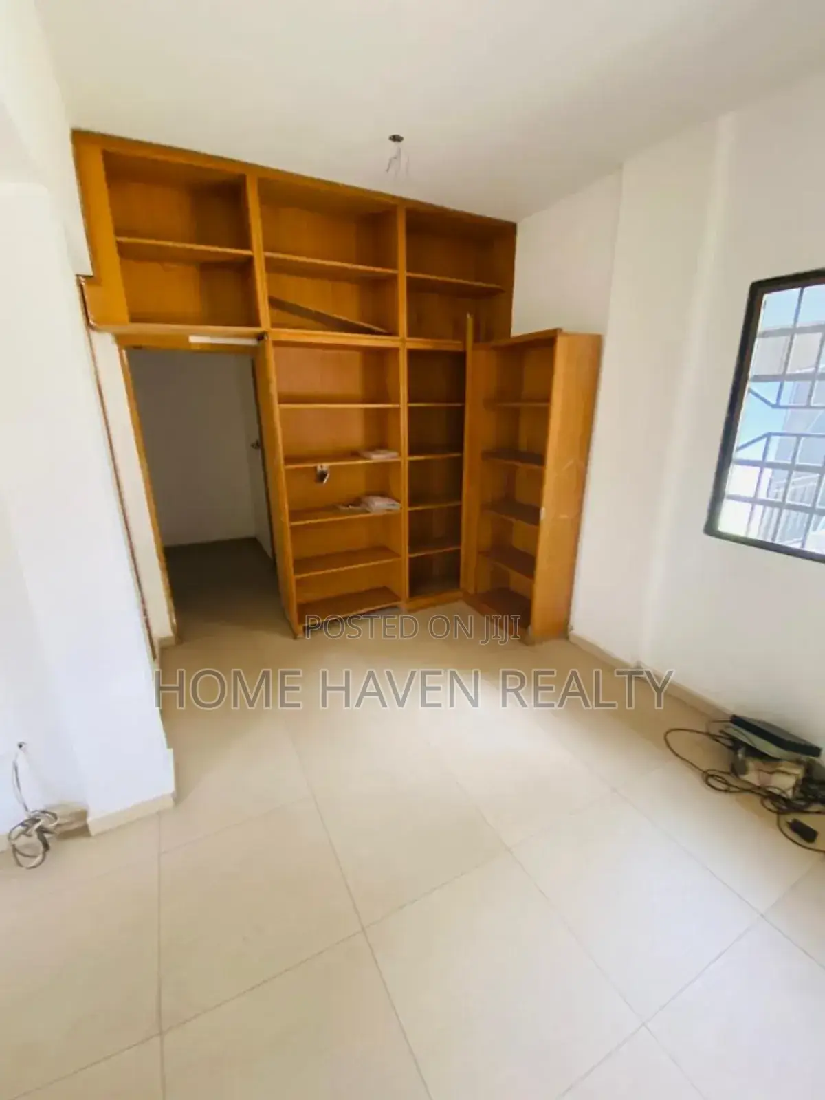 5bdrm House in Dzorwulu for rent