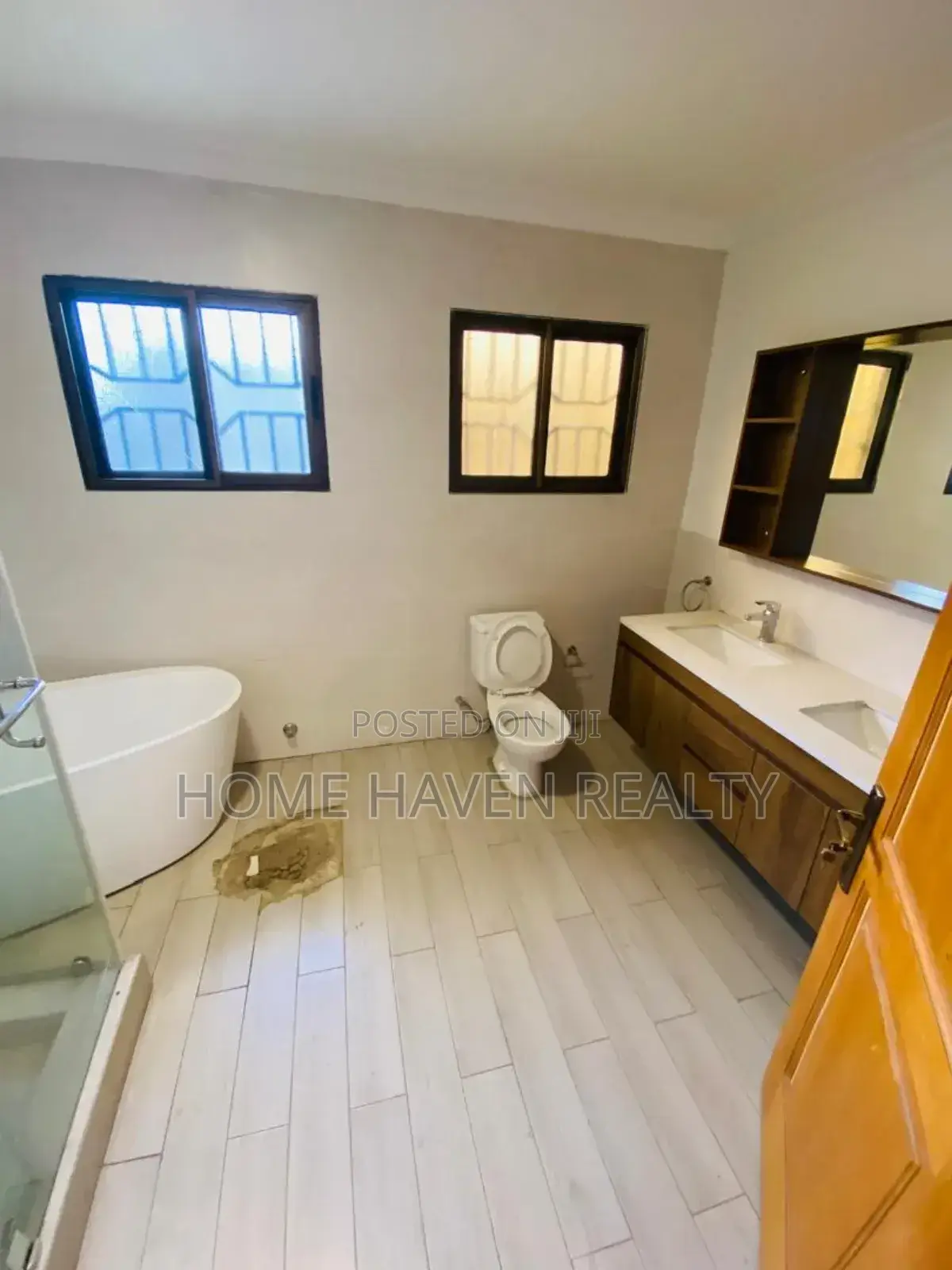 5bdrm House in Dzorwulu for rent