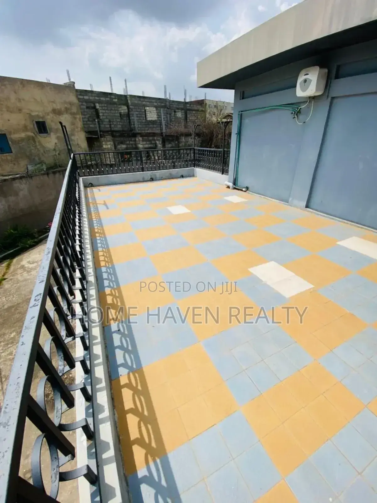 5bdrm House in Dzorwulu for rent