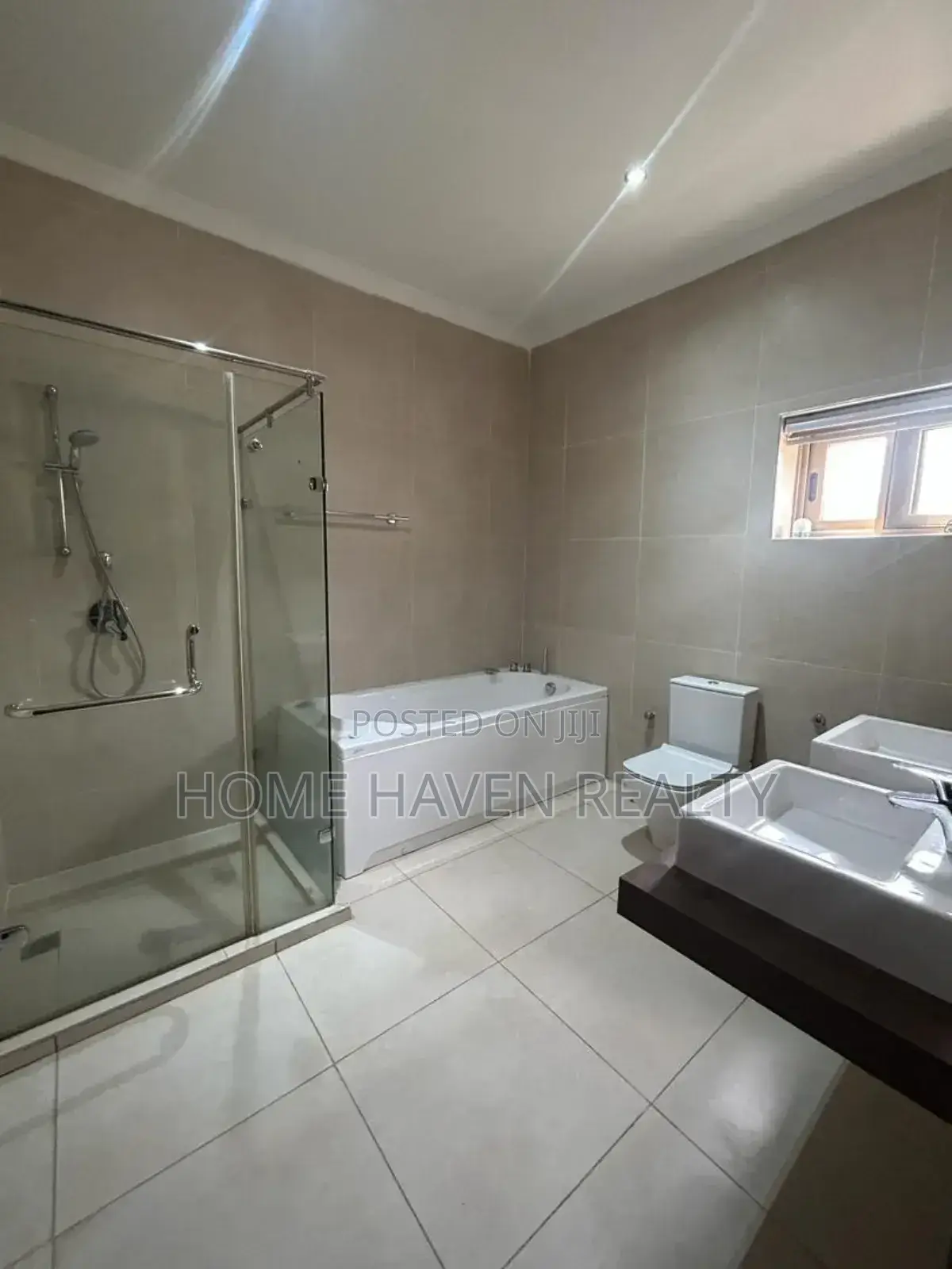 Furnished 5bdrm Townhouse / Terrace in Airport Residentials for rent