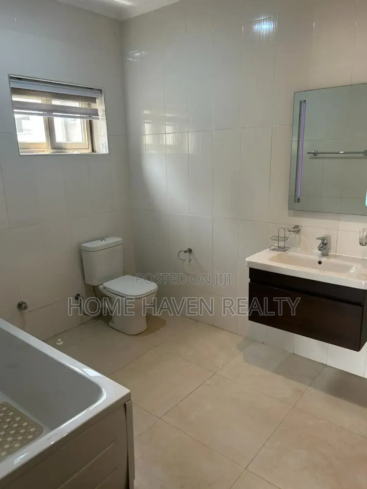 Furnished 5bdrm Townhouse / Terrace in Airport Residentials for rent