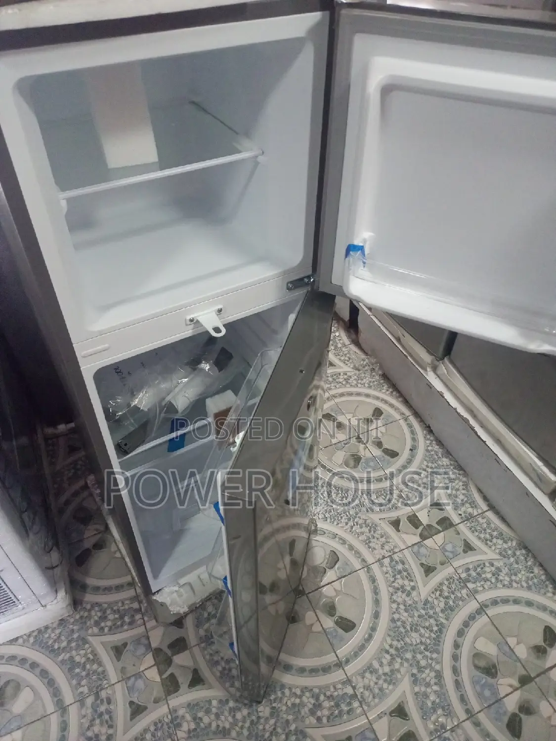 Super Westpool Fridge 138 Liter's Top Freezer Fridge