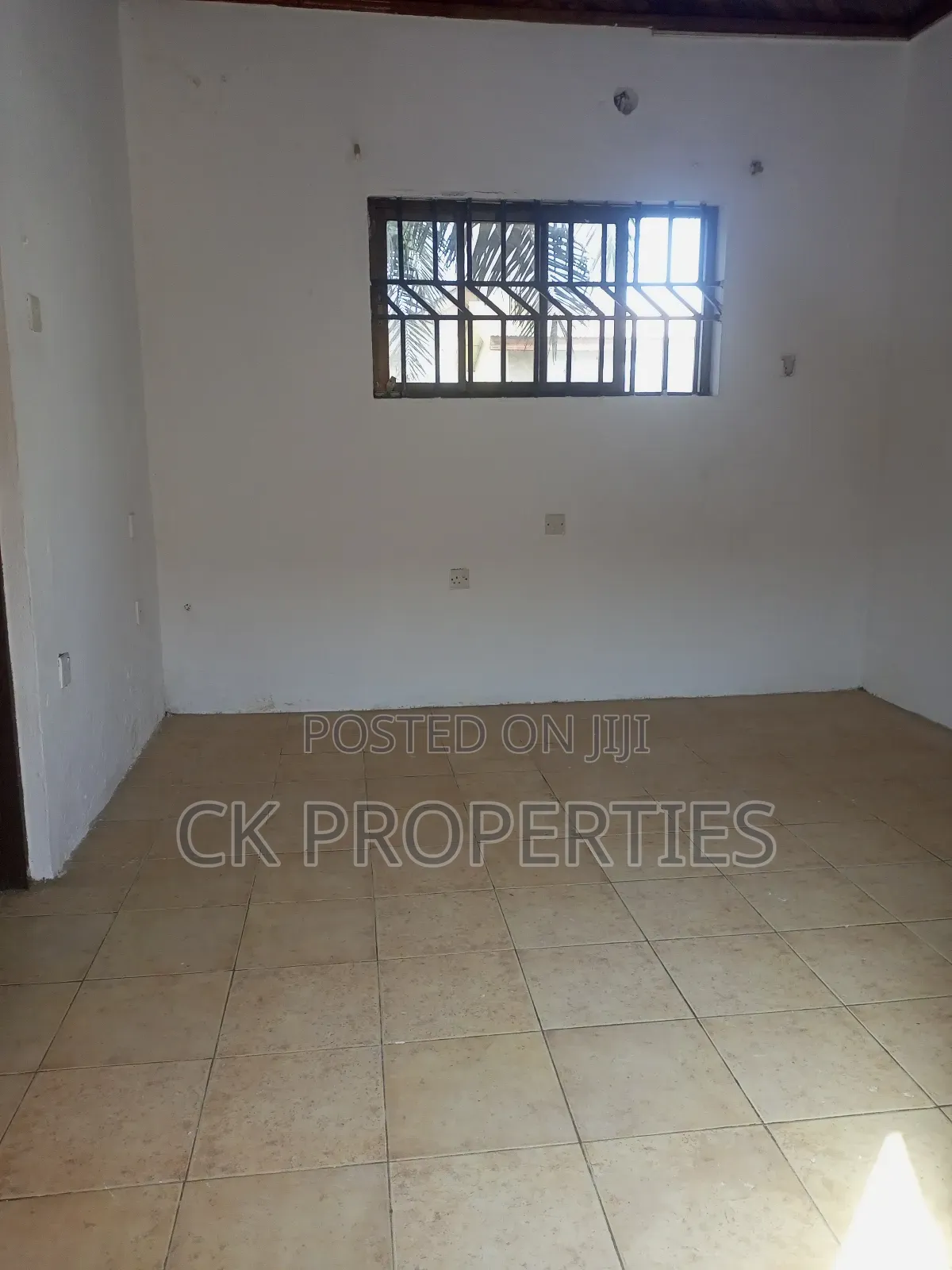 Mini Flat in Dome for rent