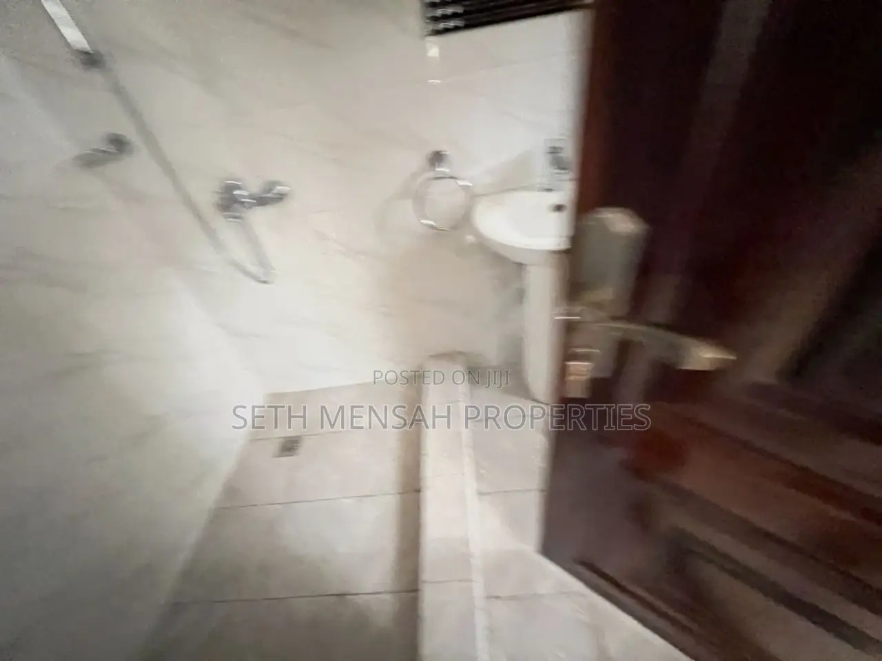 3bdrm Apartment in Skm Property, North Legon for rent