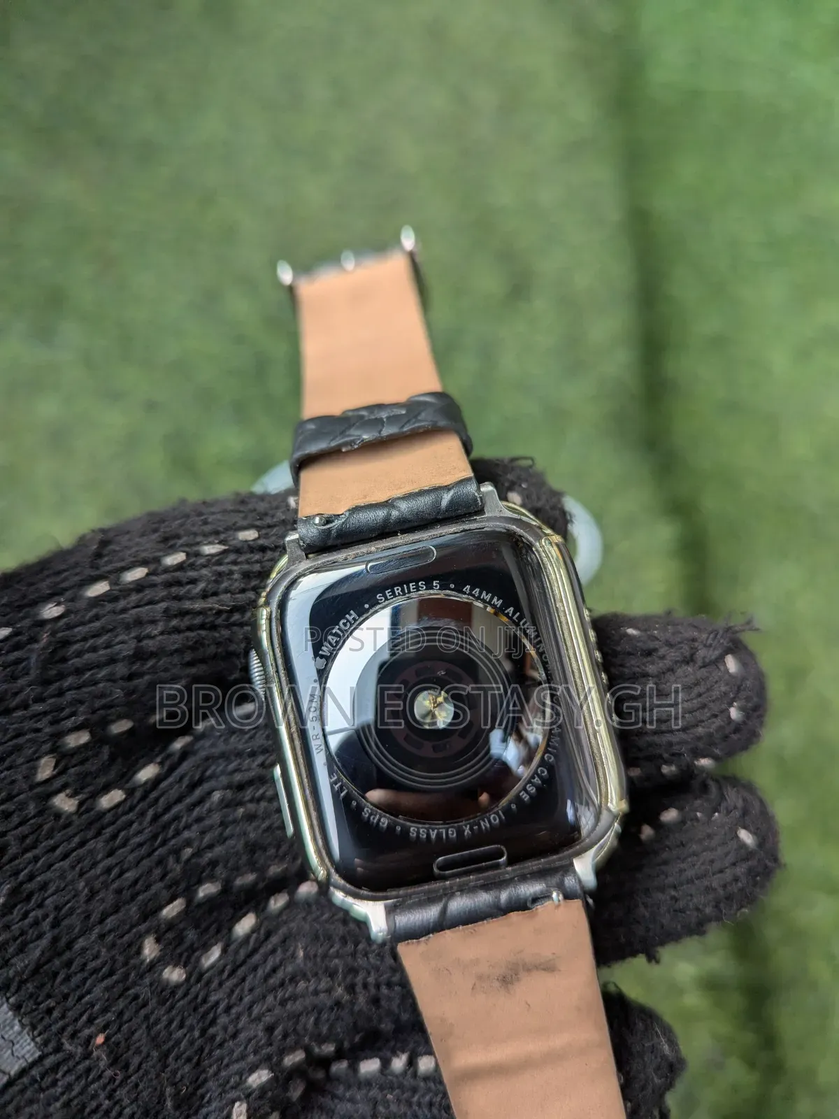 Apple Watch Series 5 44mm (Cellular and Gps)