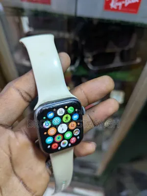 Apple Watch Series 5 44mm (Cellular and Gps)