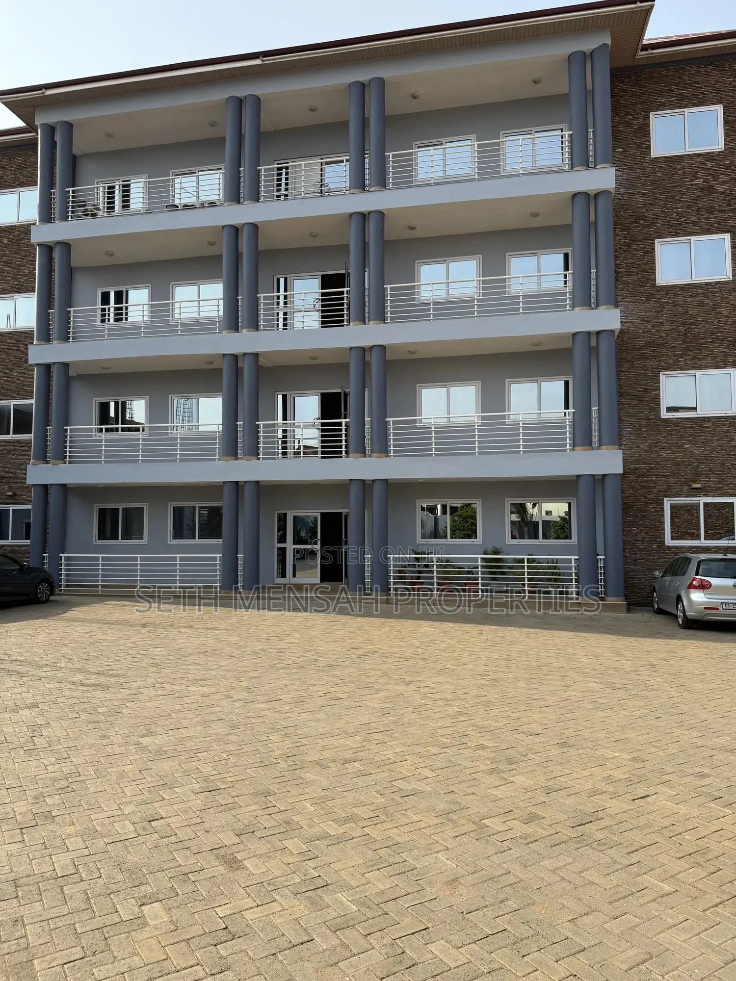3bdrm Apartment in Skm Property, North Legon for rent