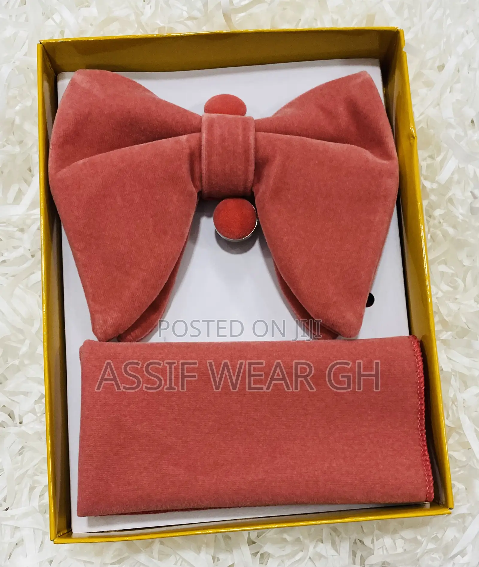 Perfect Peach Bow Tie