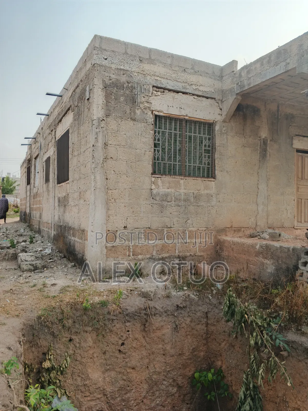 Five Bedrooms Uncompleted Store Building