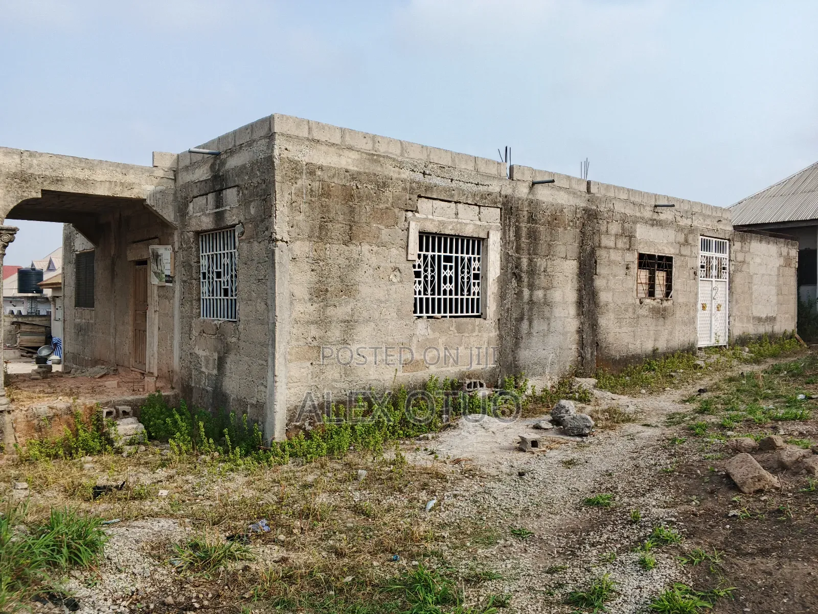 Five Bedrooms Uncompleted Store Building