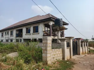 8bdrm House in Alex Otuo Properties, Ejisu-Juaben Municipal for sale