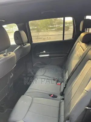 Mercedes-Benz GLB-Class 2022 Gray